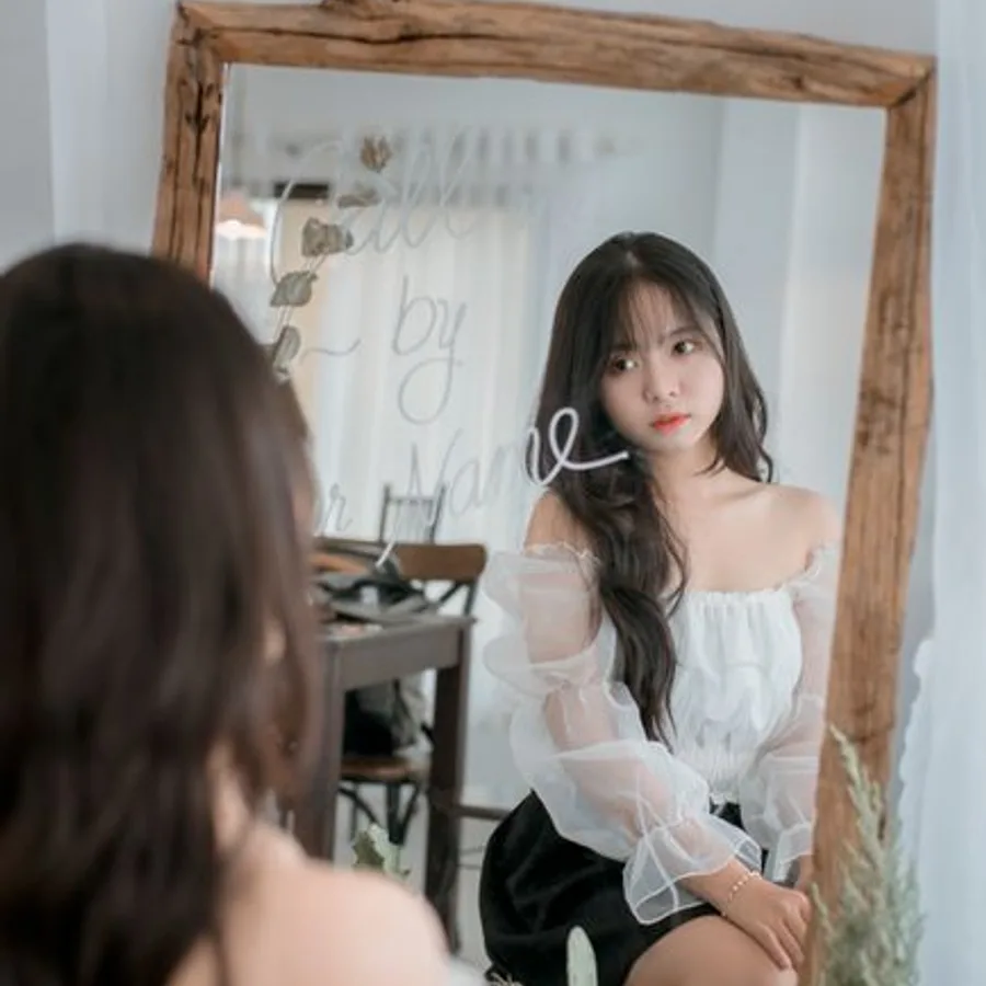 Ayna